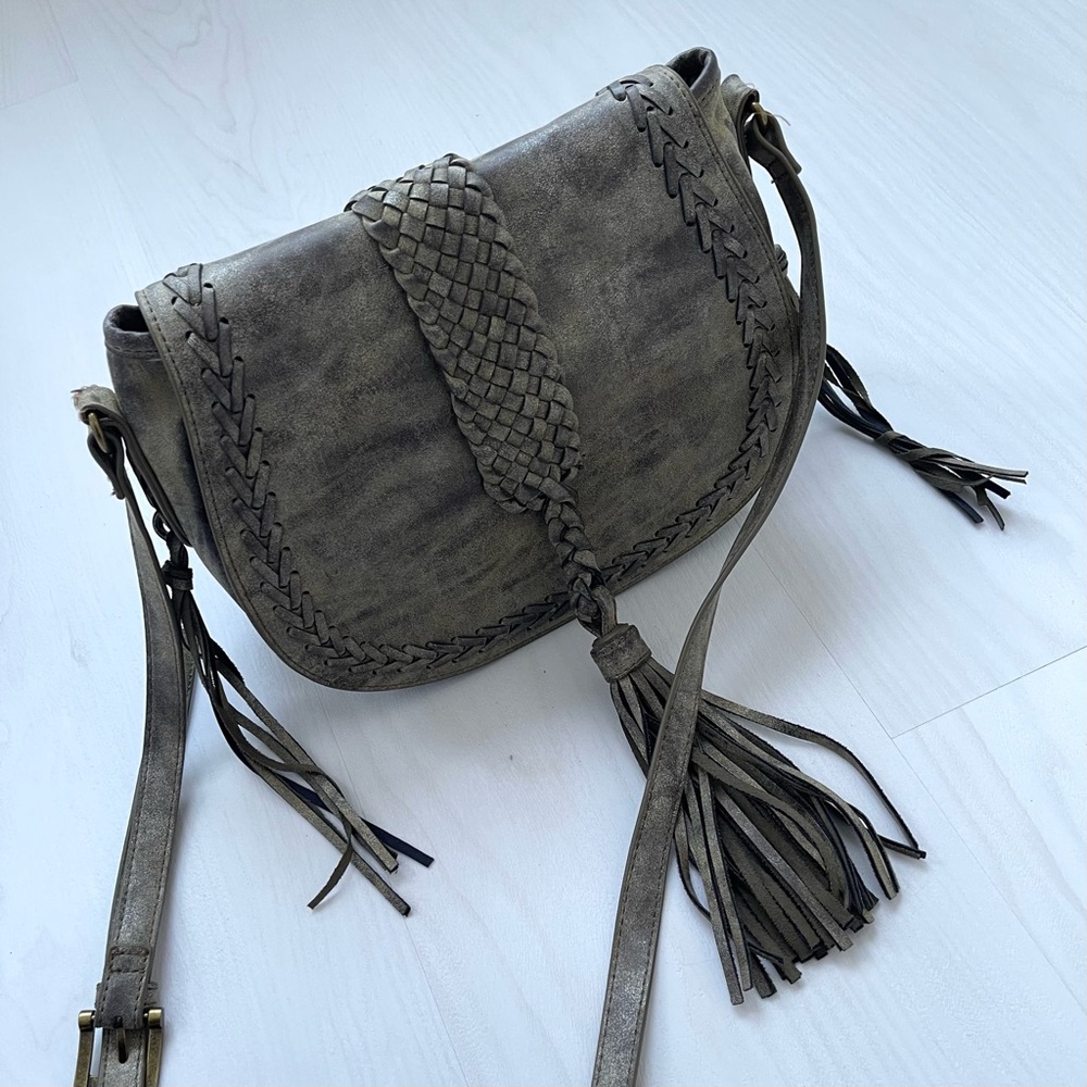 Steve Madden Brown Fringe Crossbody Bag *LIKE NEW*